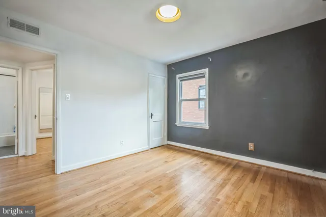 $649,900 | 304 South Veitch Street, Arlington, VA 22204