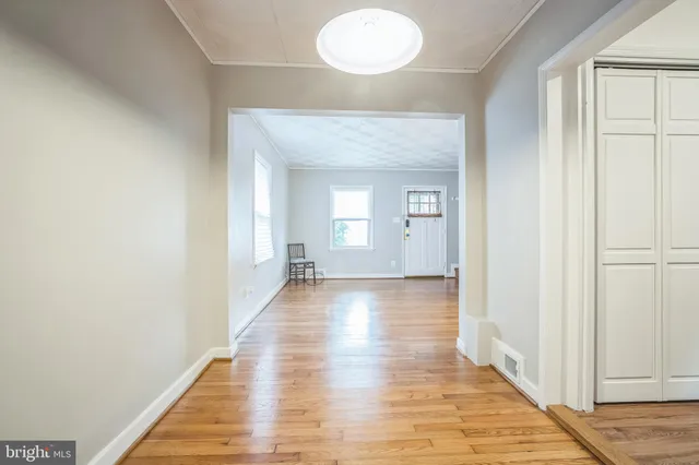 $649,900 | 304 South Veitch Street, Arlington, VA 22204