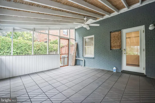 $649,900 | 304 South Veitch Street, Arlington, VA 22204