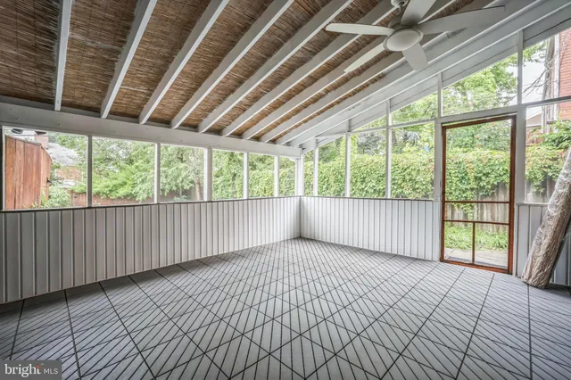 $649,900 | 304 South Veitch Street, Arlington, VA 22204