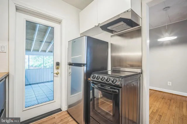 $649,900 | 304 South Veitch Street, Arlington, VA 22204