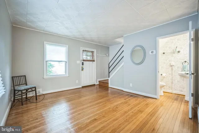 $649,900 | 304 South Veitch Street, Arlington, VA 22204