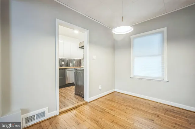 $649,900 | 304 South Veitch Street, Arlington, VA 22204