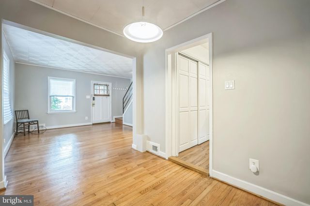 $649,900 | 304 South Veitch Street, Arlington, VA 22204