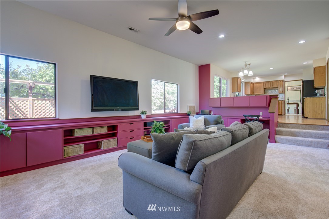 233 238th Street Southwest Bothell, WA 98021 - Photo 13 of 40