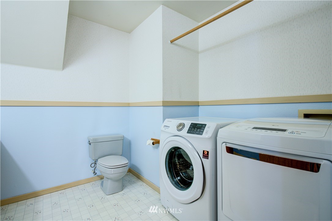 233 238th Street Southwest Bothell, WA 98021 - Photo 19 of 40