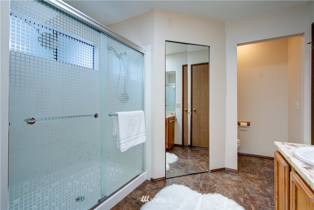 233 238th Street Southwest Bothell, WA 98021 - Photo 26 of 40