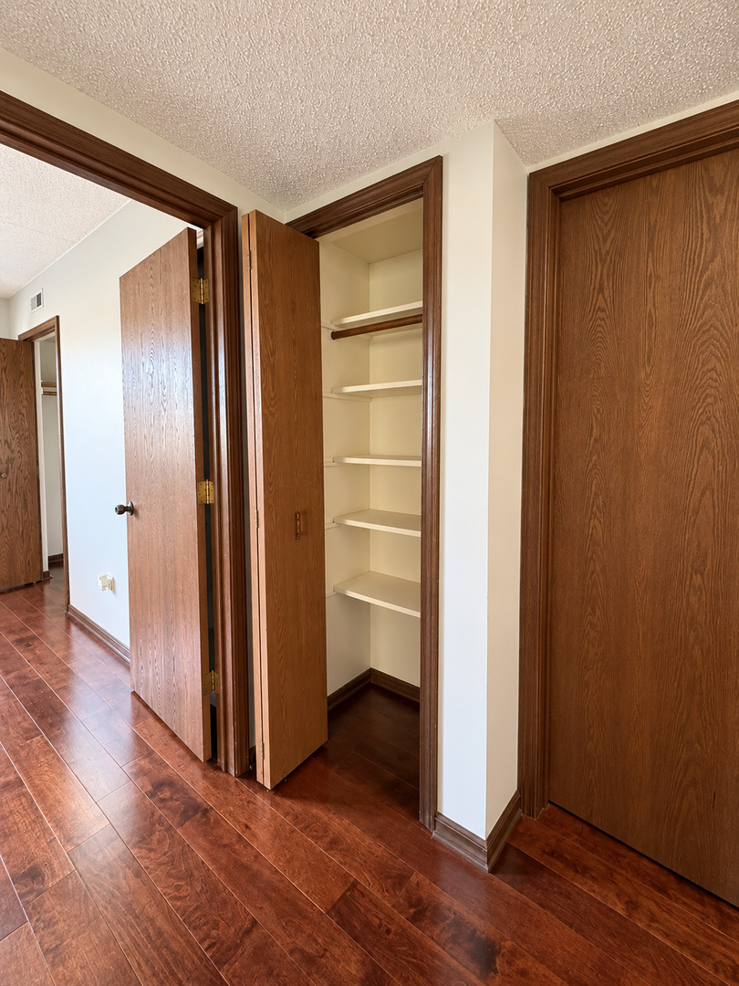 1239 Chalet Road, Unit 101 Naperville, IL 60563 - Photo 9 of 21 Gallery Image 9