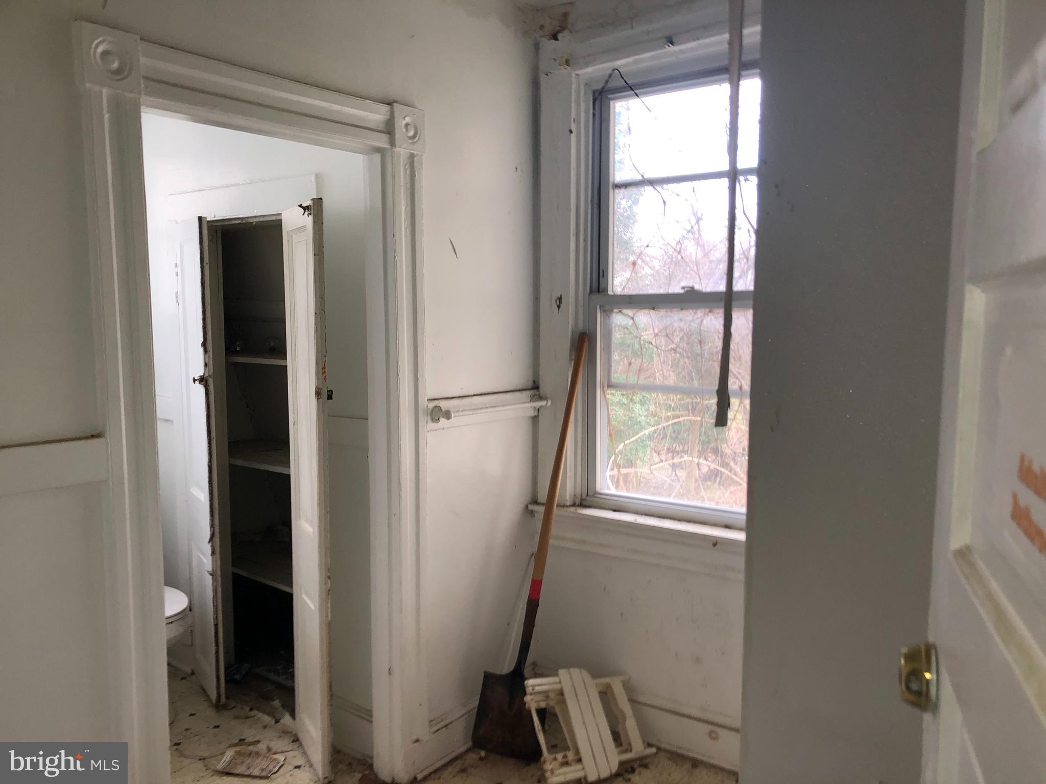 4402 Colborne Road Baltimore, MD 21229 - Photo 24 of 55 Gallery Image 24