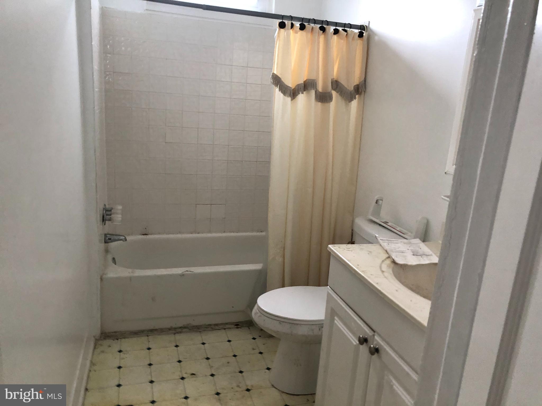 4402 Colborne Road Baltimore, MD 21229 - Photo 8 of 55 Gallery Image 8