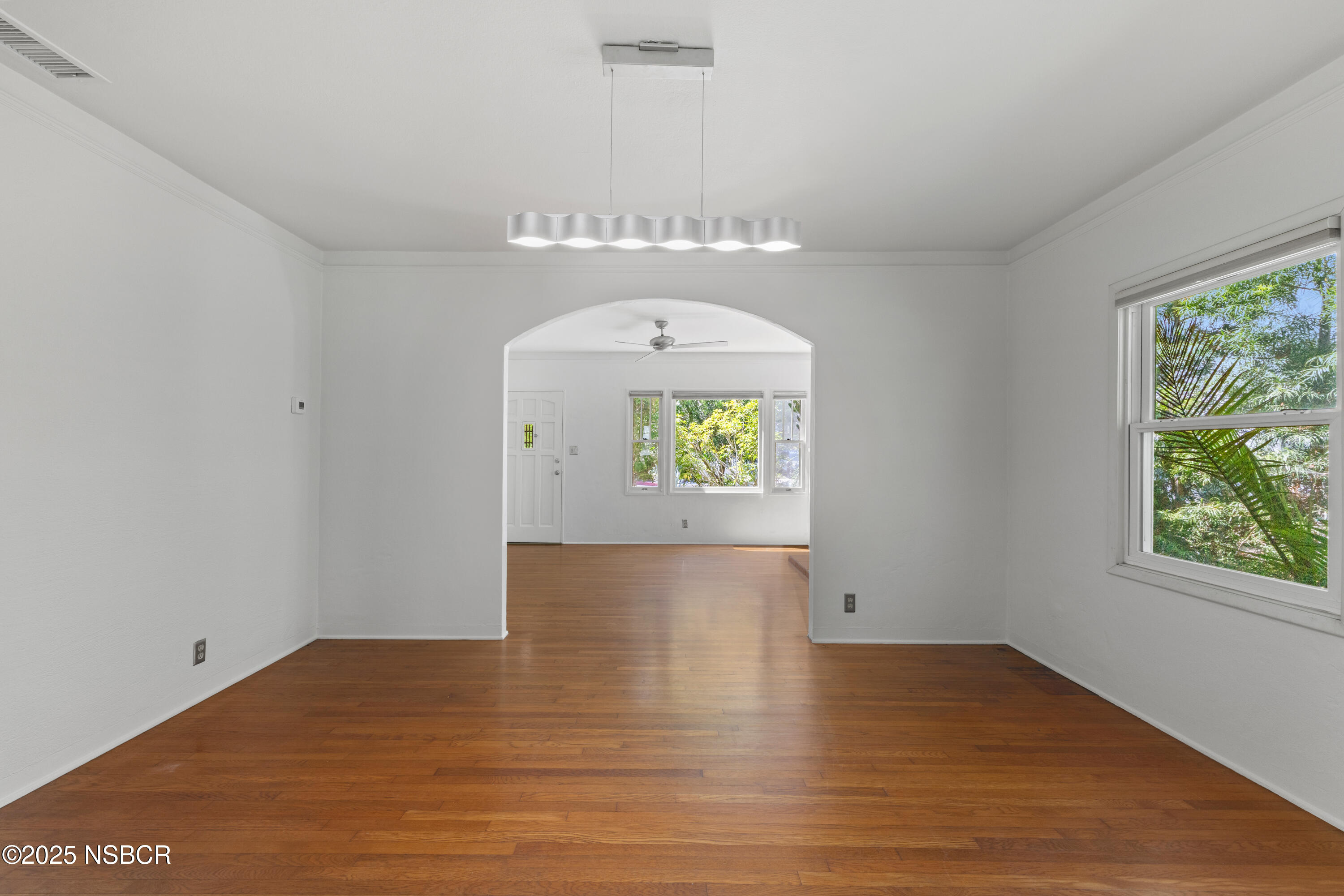 917 West Victoria Street Santa Barbara, CA 93101 - Photo 5 of 29 917 W Victoria Web-49