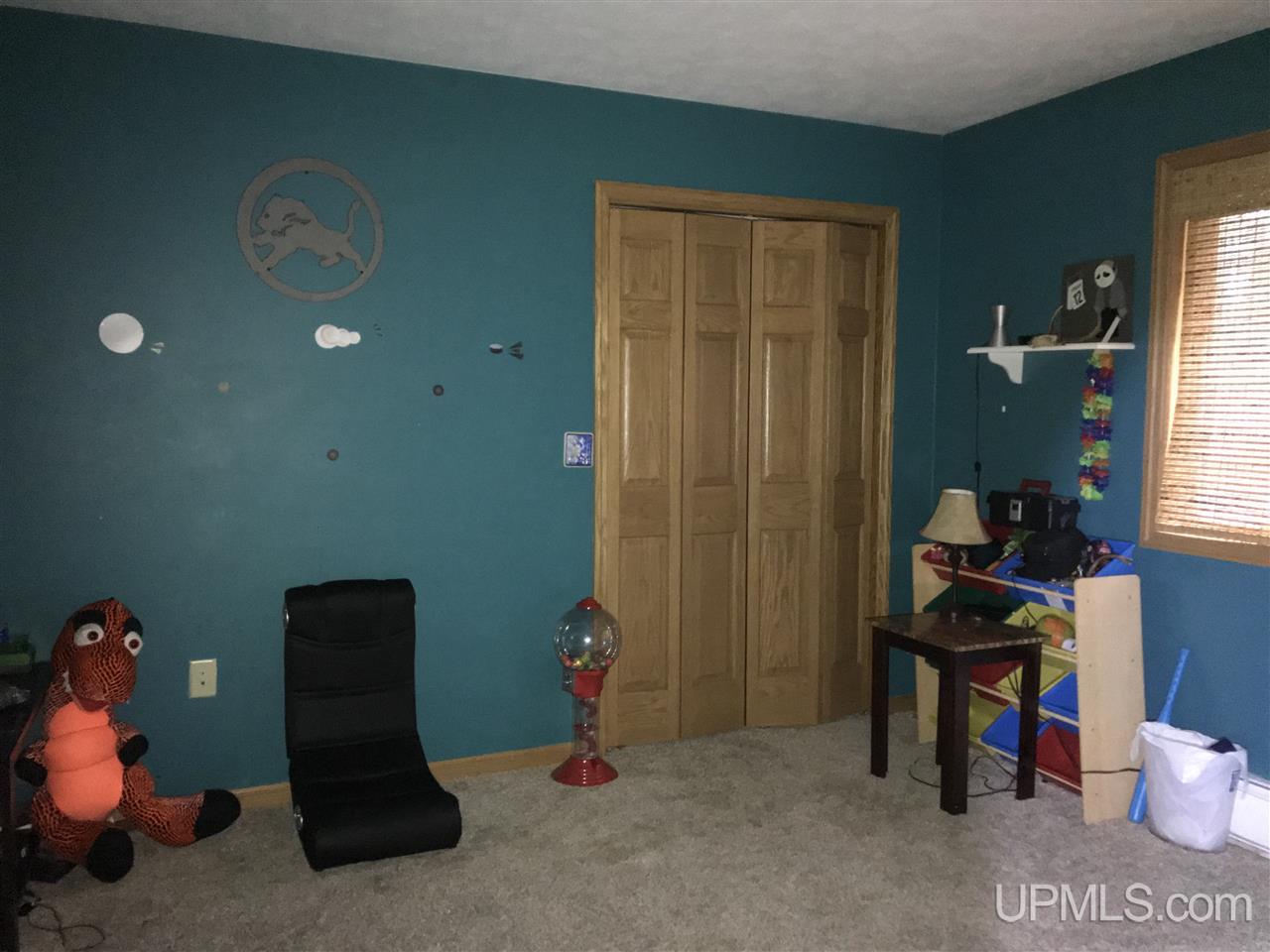 7775 Tipperary Road Gladstone, MI 49837 - Photo 18 of 23