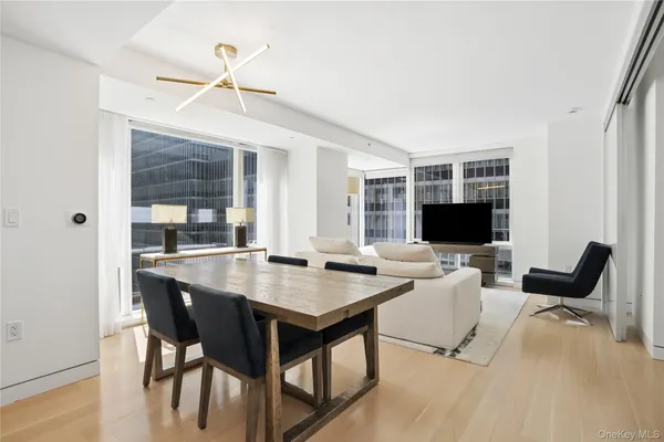 $8,800 | 135 West 52nd Street, Unit 16E | Midtown Central