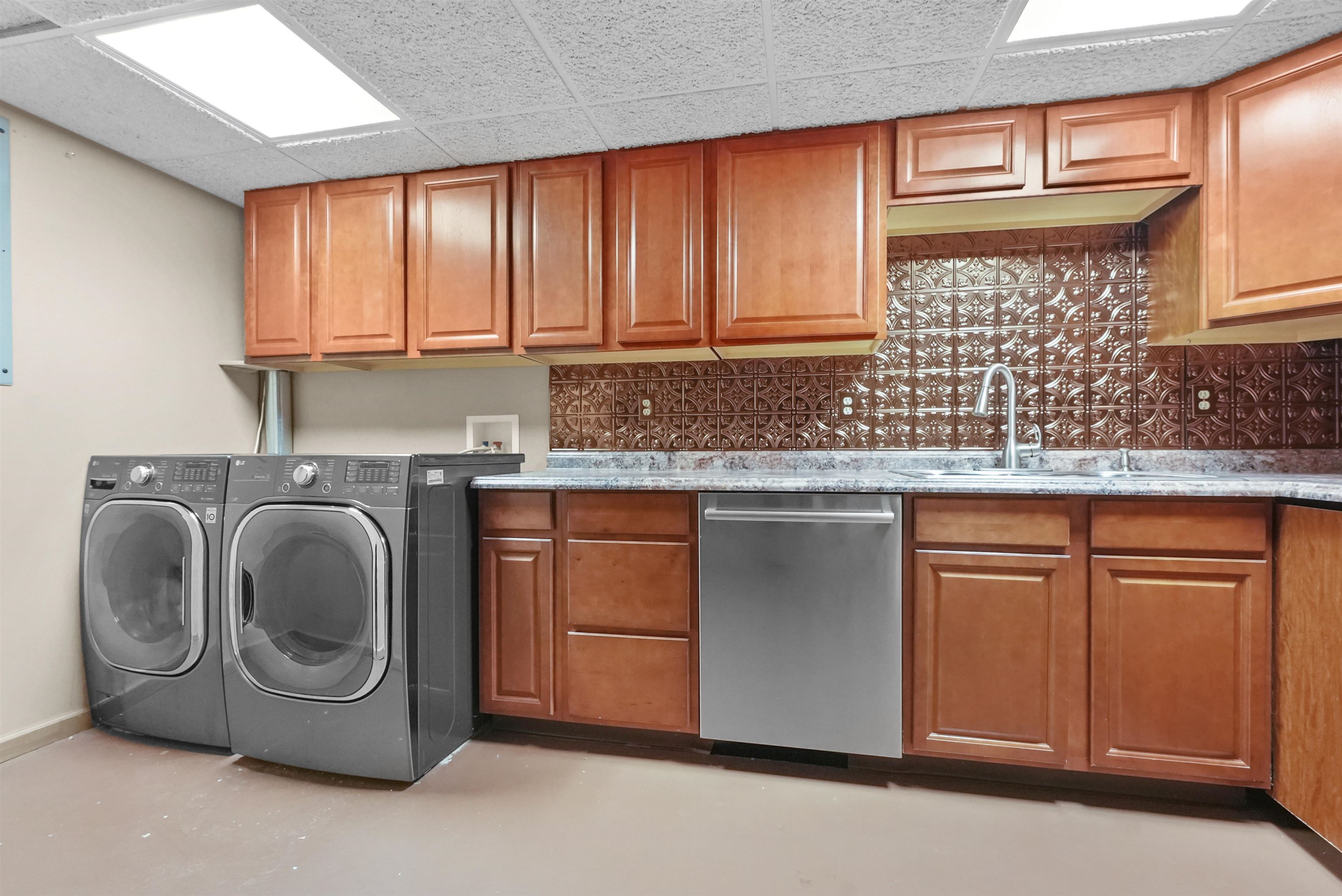 870 Holly Road Cadillac, MI 49601 - Photo 30 of 40 1914660-29.JPG