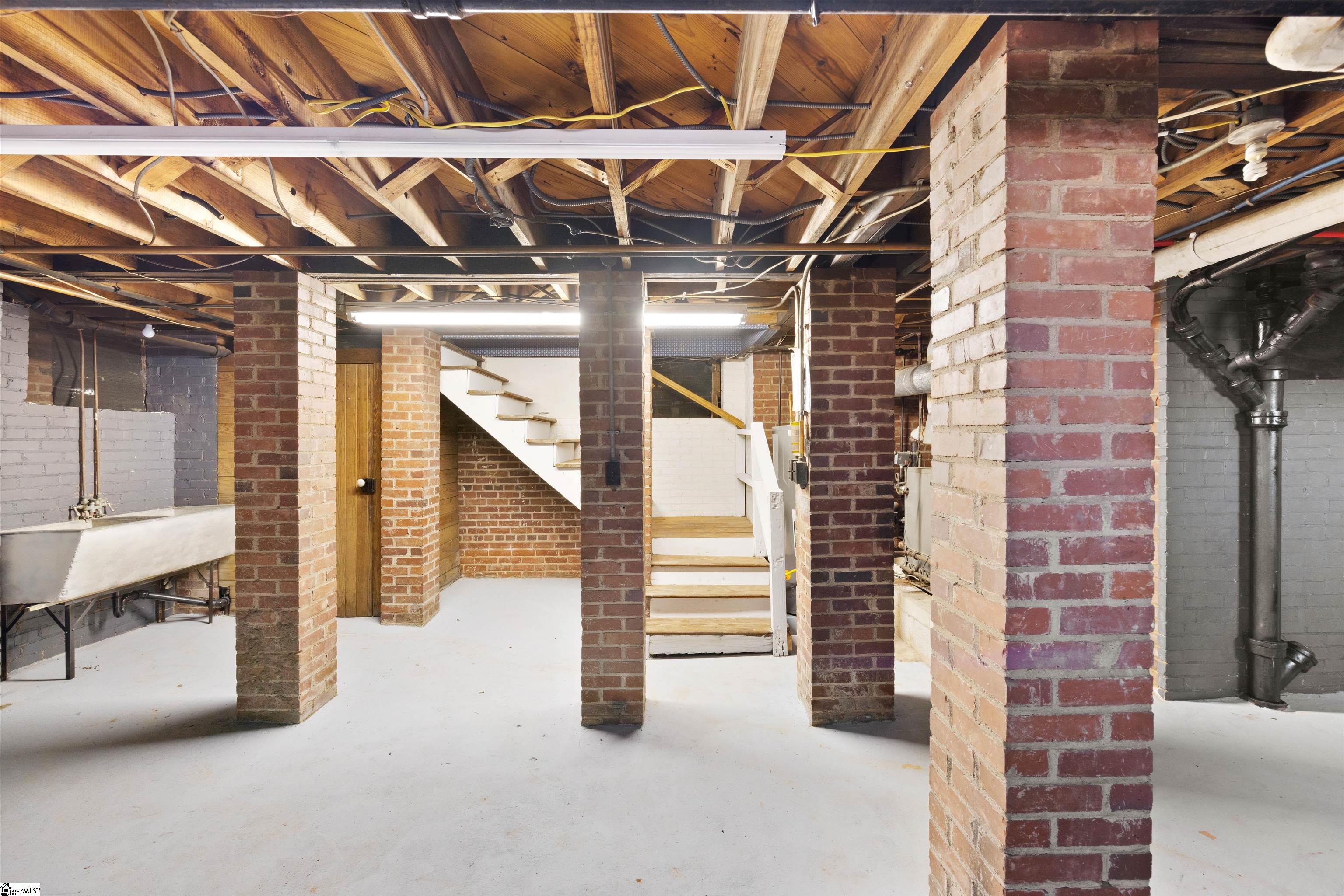 305 North Main Street Greer, SC 29650 - Photo 35 of 40