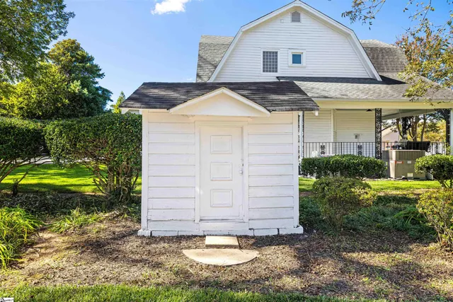 $900,000 | 305 North Main Street, Greer, SC 29650