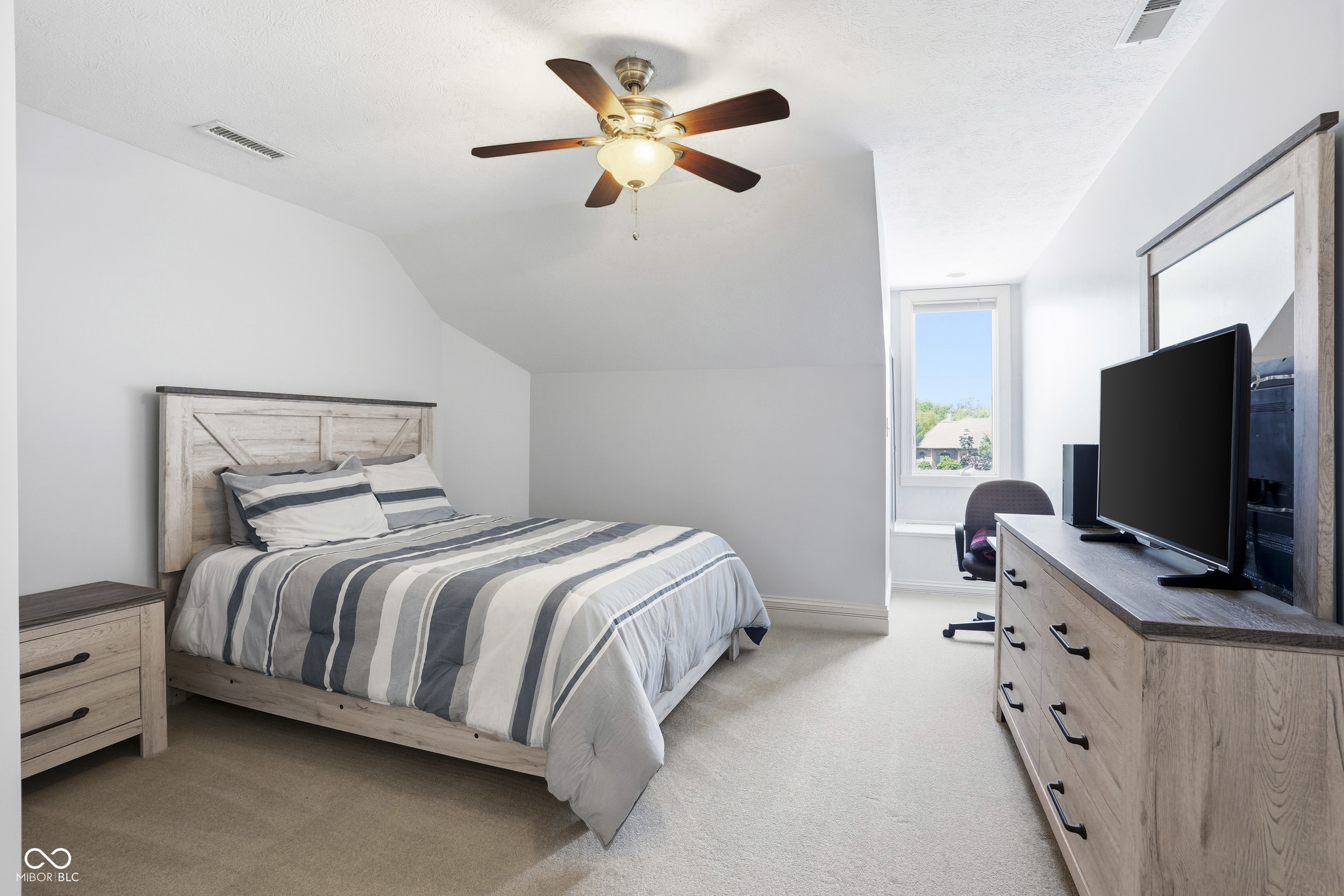 12093 Hawthorn Ridge Fishers, IN 46037 - Photo 54 of 68