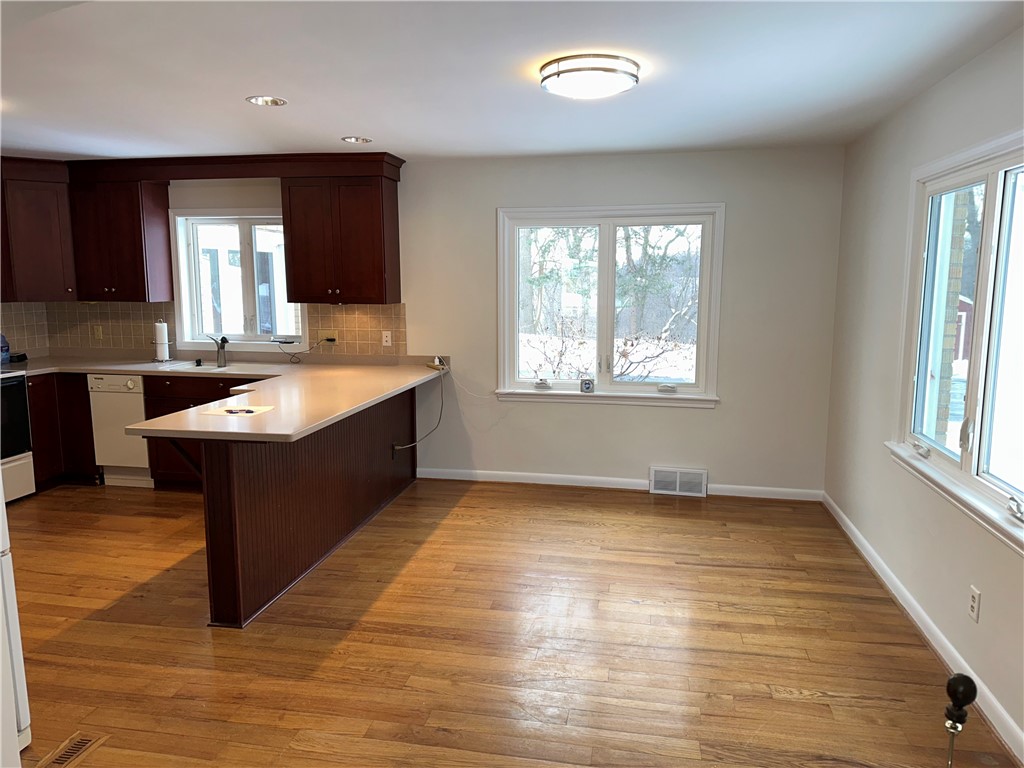 933 Bay Road, Unit 1 Webster, NY 14580 - Photo 13 of 32