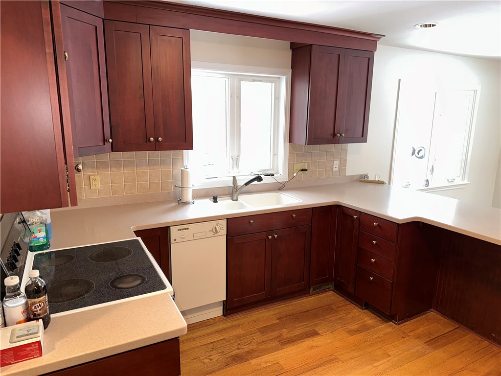 933 Bay Road, Unit 1 Webster, NY 14580 - Photo 5 of 32