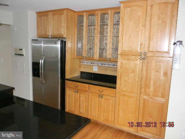 1403 Love Point Road Stevensville, MD 21666 - Photo 6 of 30 Kitchen/Glass Display Cabinet