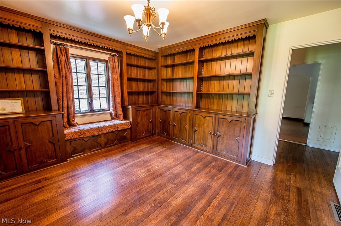 971 Englewood Road Cleveland Heights, OH 44121 - Photo 13 of 31