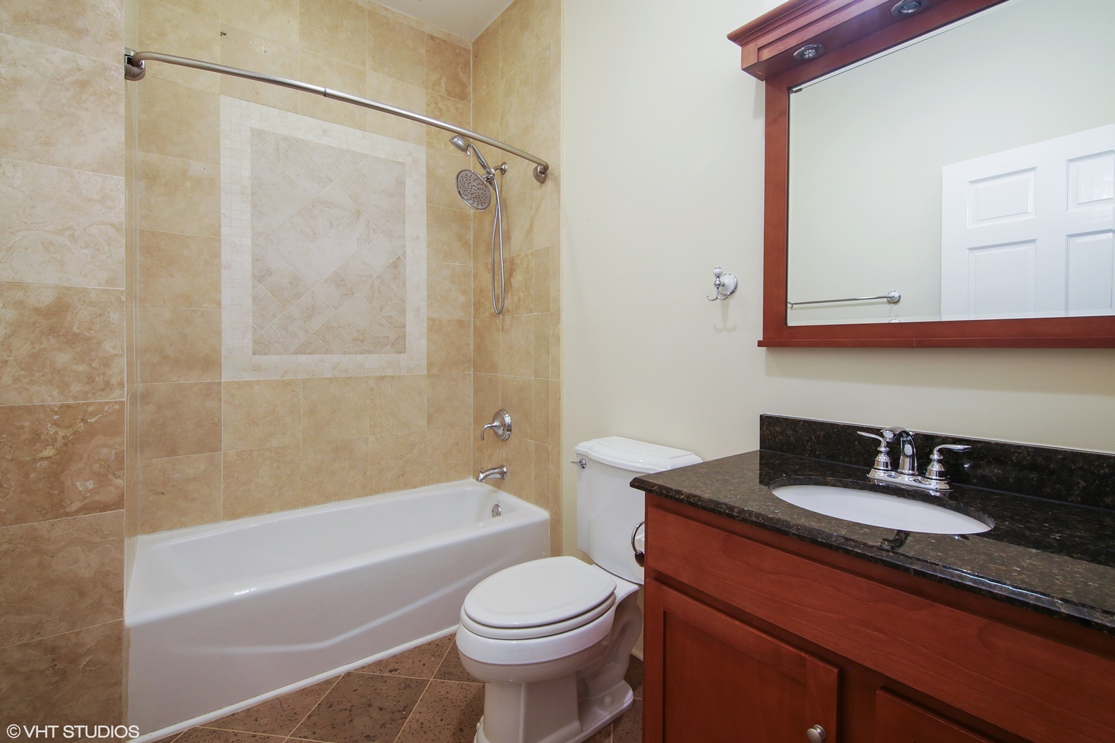 507 Locust Road Wilmette, IL 60091 - Photo 20 of 25