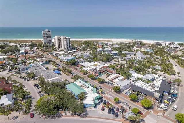 $6,000 | 357 Tierra Mar Lane, Unit 5, Sarasota, FL 34242