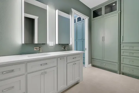 $599,900 | 777 South Cape Royale Drive, Coldspring, TX 77331