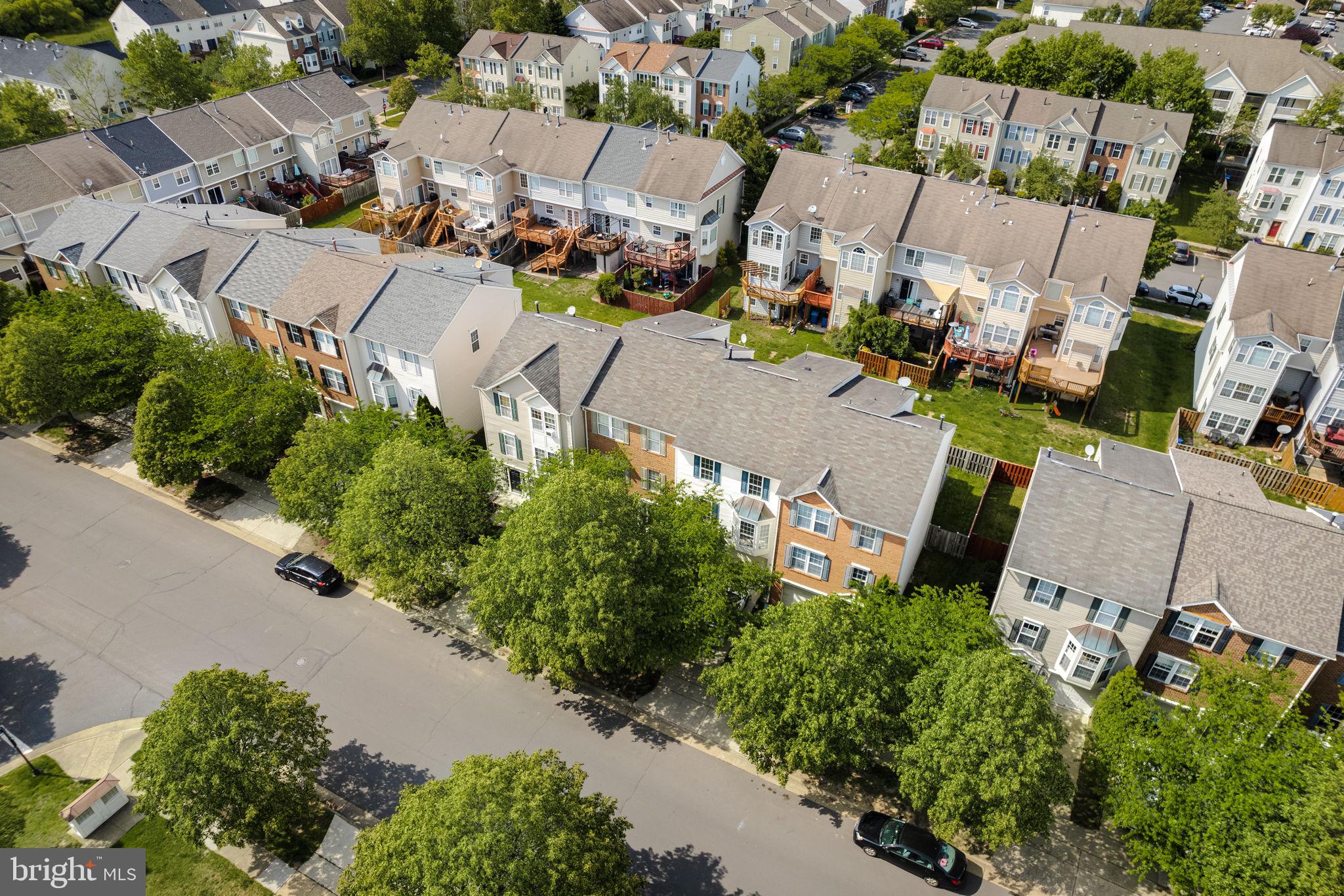 43002 Center Street Chantilly, VA 20152 - Photo 25 of 35 an aerial view of a houses with greenery space