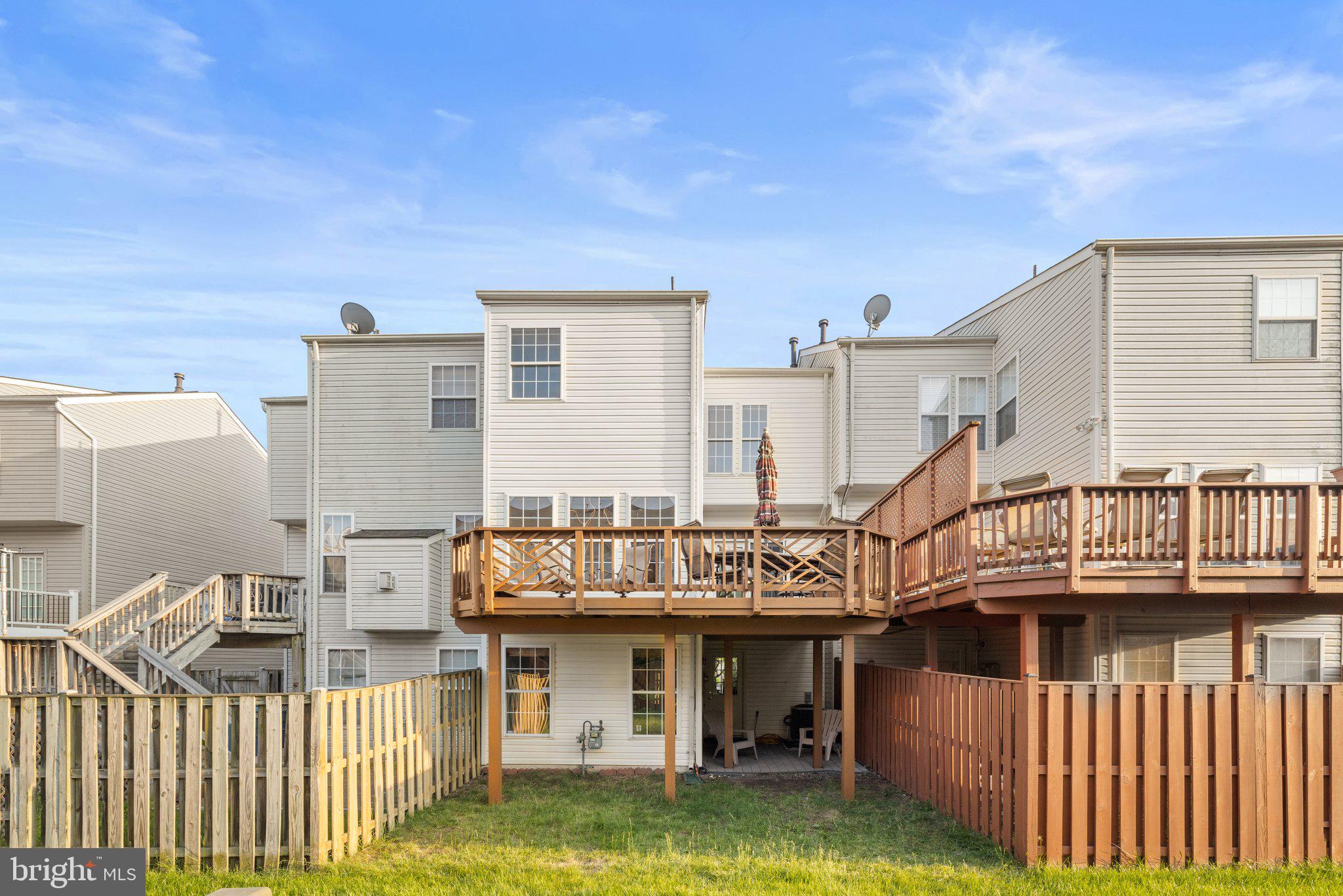 43002 Center Street Chantilly, VA 20152 - Photo 27 of 35 a view of a house with roof deck