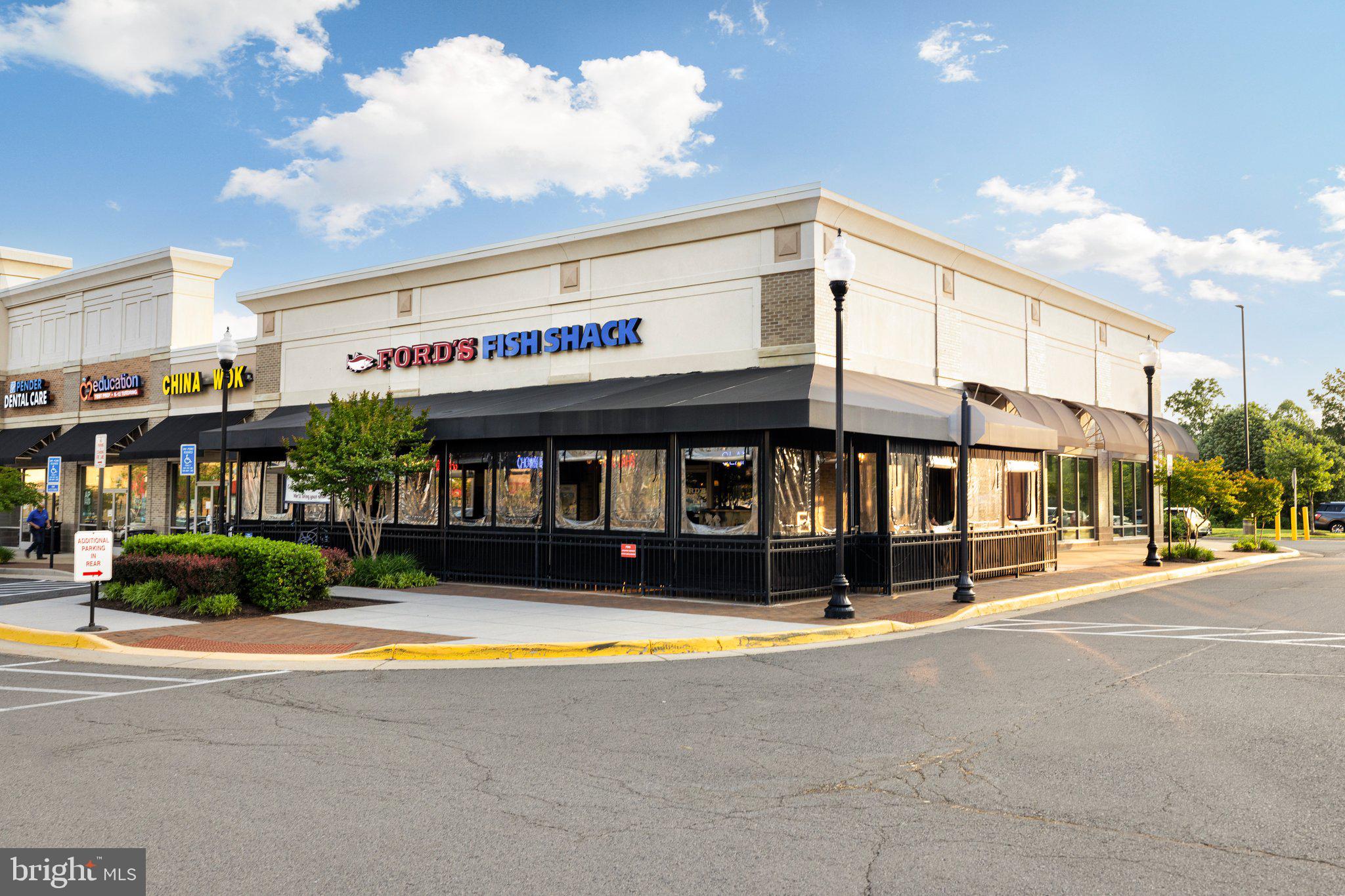 43002 Center Street Chantilly, VA 20152 - Photo 30 of 35 a view of a building with a park