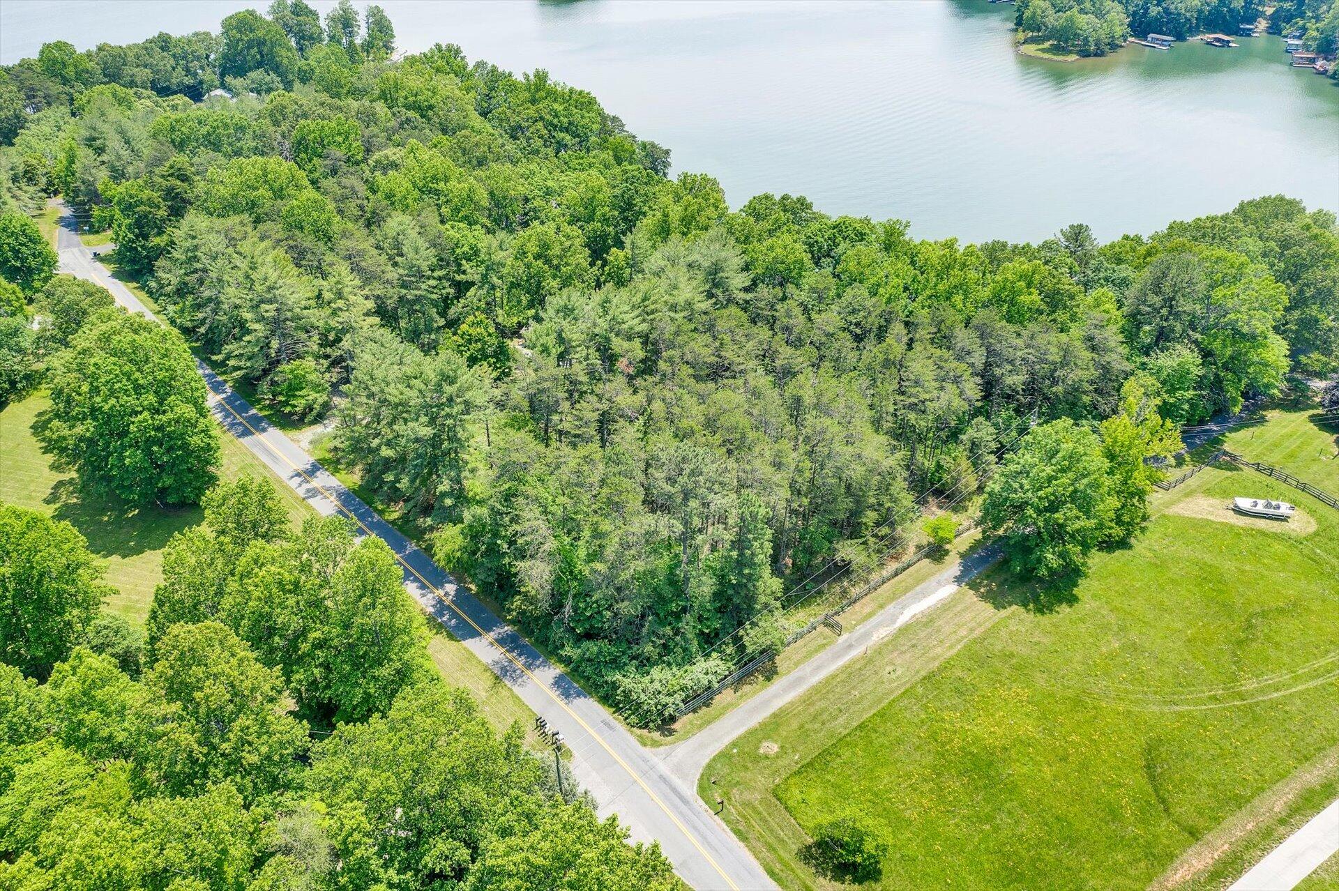 1-2 Merriman Way Road Moneta, VA 24121 - Photo 4 of 6 4-052420230058