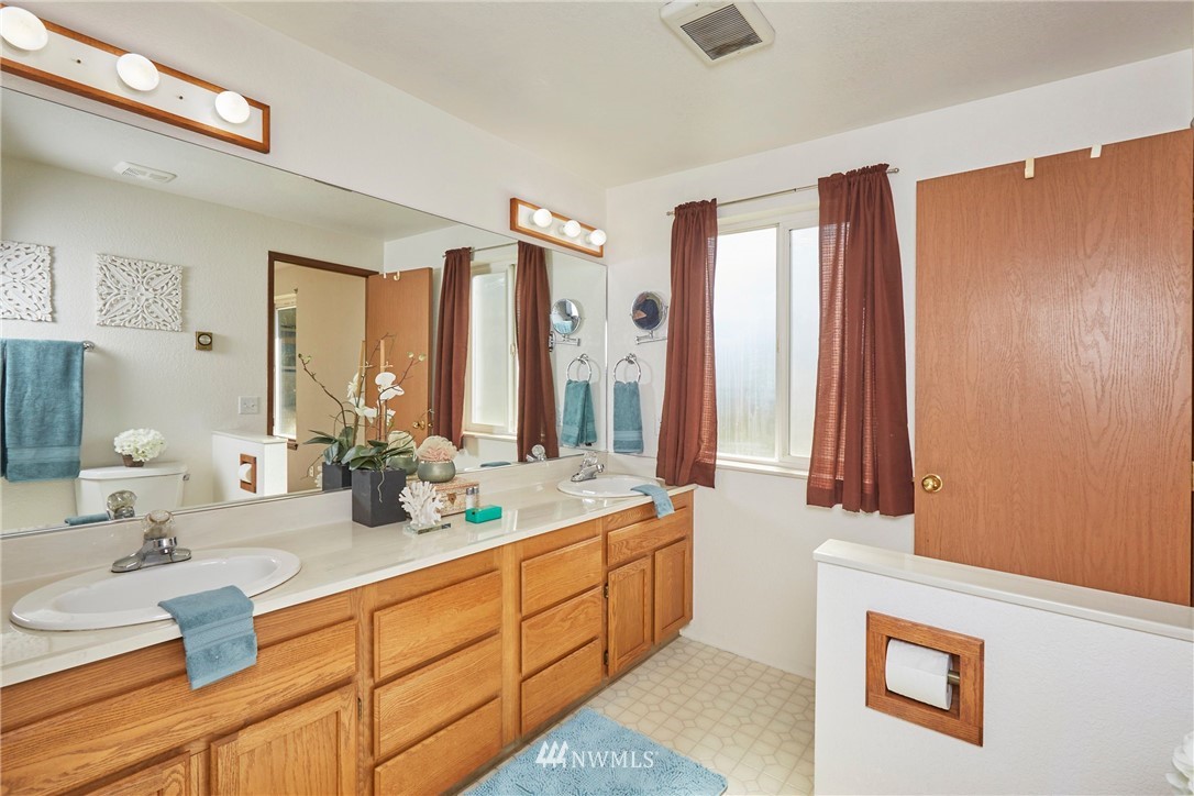 3128 Woods Road East Port Orchard, WA 98366 - Photo 33 of 40 Gallery Image 33
