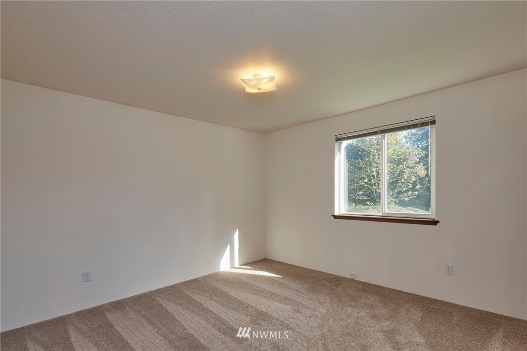 3128 Woods Road East Port Orchard, WA 98366 - Photo 36 of 40 Gallery Image 36