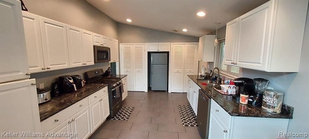 29545 Fairfax Street Southfield, MI 48076 - Photo 12 of 18