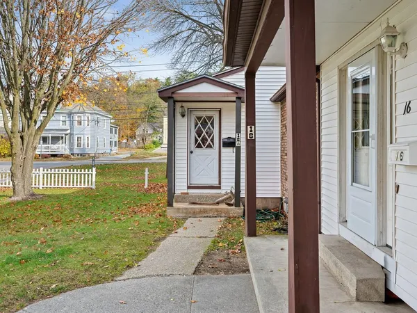 $695,000 | 16 Lakewood Parkway, Burlington, VT 05408