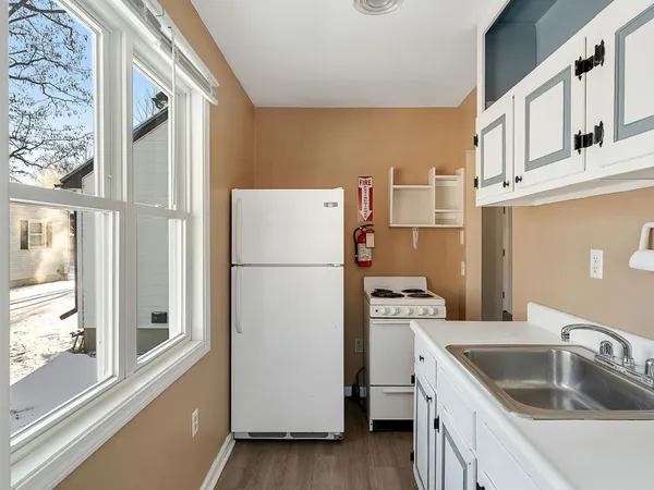 $695,000 | 16 Lakewood Parkway, Burlington, VT 05408