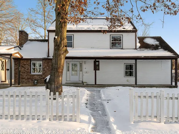 $695,000 | 16 Lakewood Parkway, Burlington, VT 05408