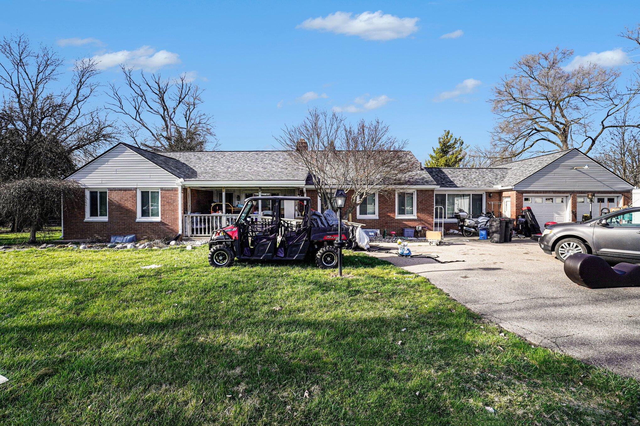 9235 Lapeer Road Davison, MI 48423 - Photo 2 of 27 002_file_3831