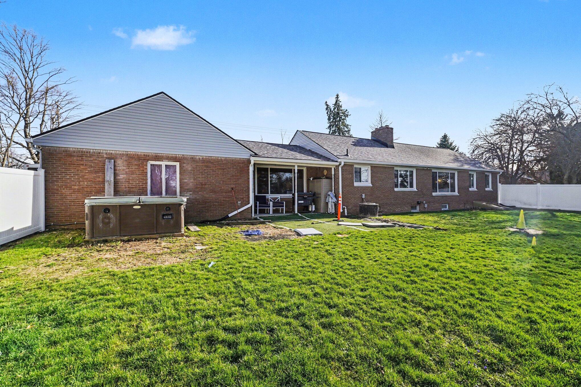 9235 Lapeer Road Davison, MI 48423 - Photo 24 of 27 022_file_6760