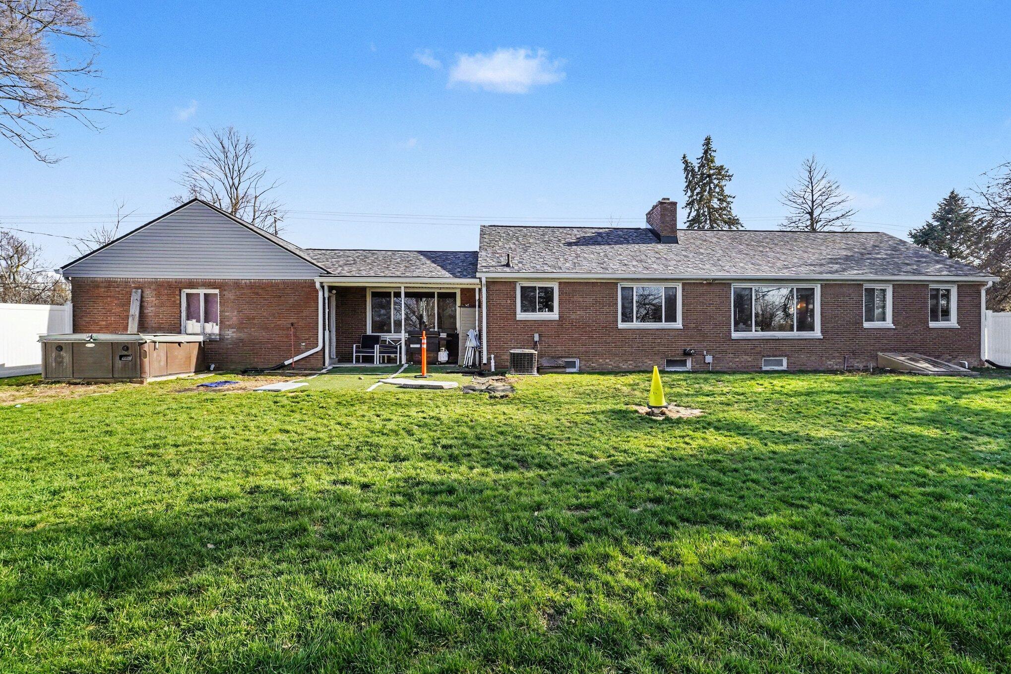 9235 Lapeer Road Davison, MI 48423 - Photo 25 of 27 023_file_9538