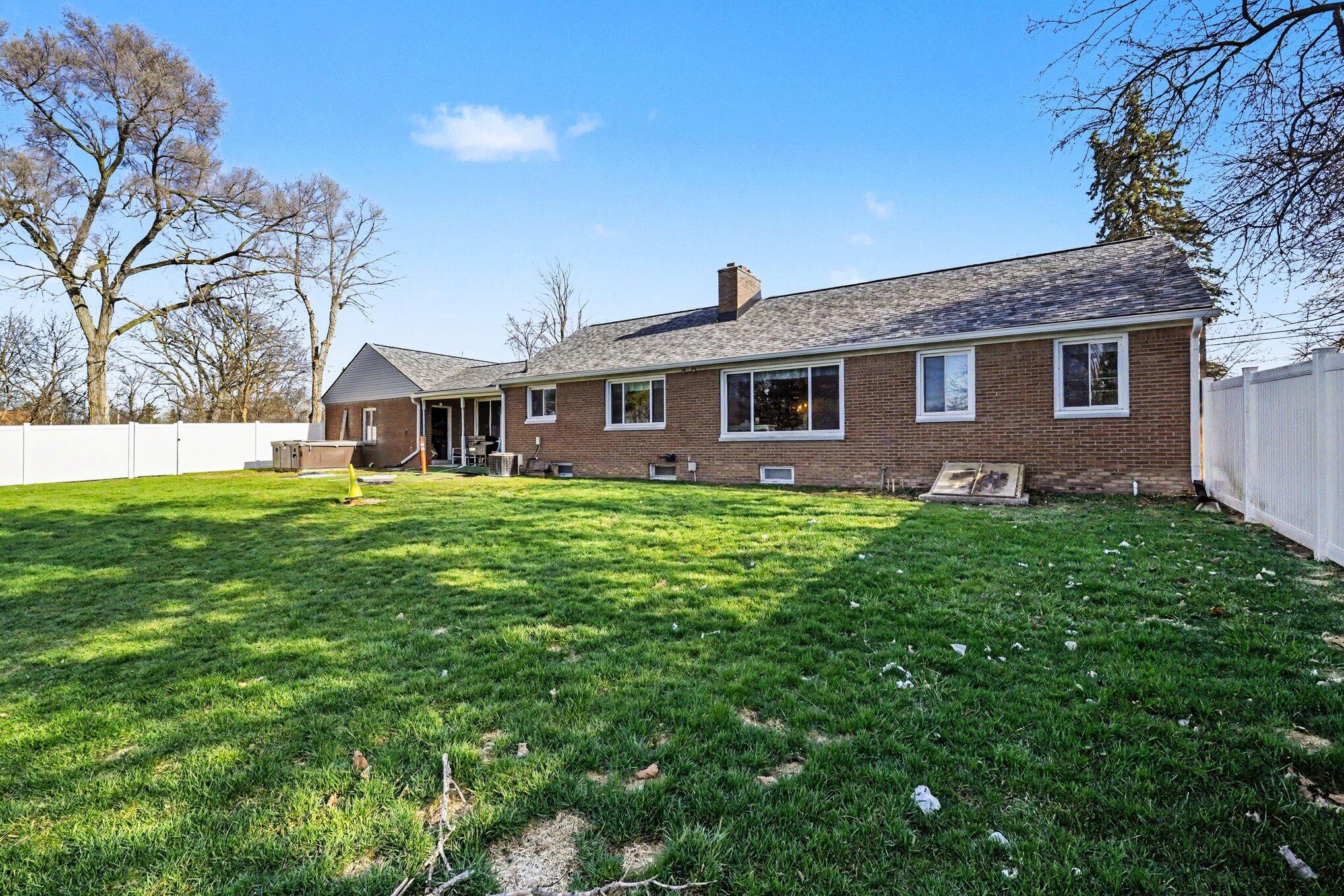 9235 Lapeer Road Davison, MI 48423 - Photo 26 of 27 024_file_3184