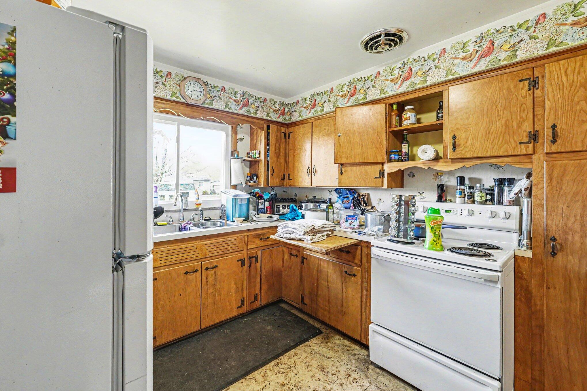 9235 Lapeer Road Davison, MI 48423 - Photo 8 of 27 007_file_4860