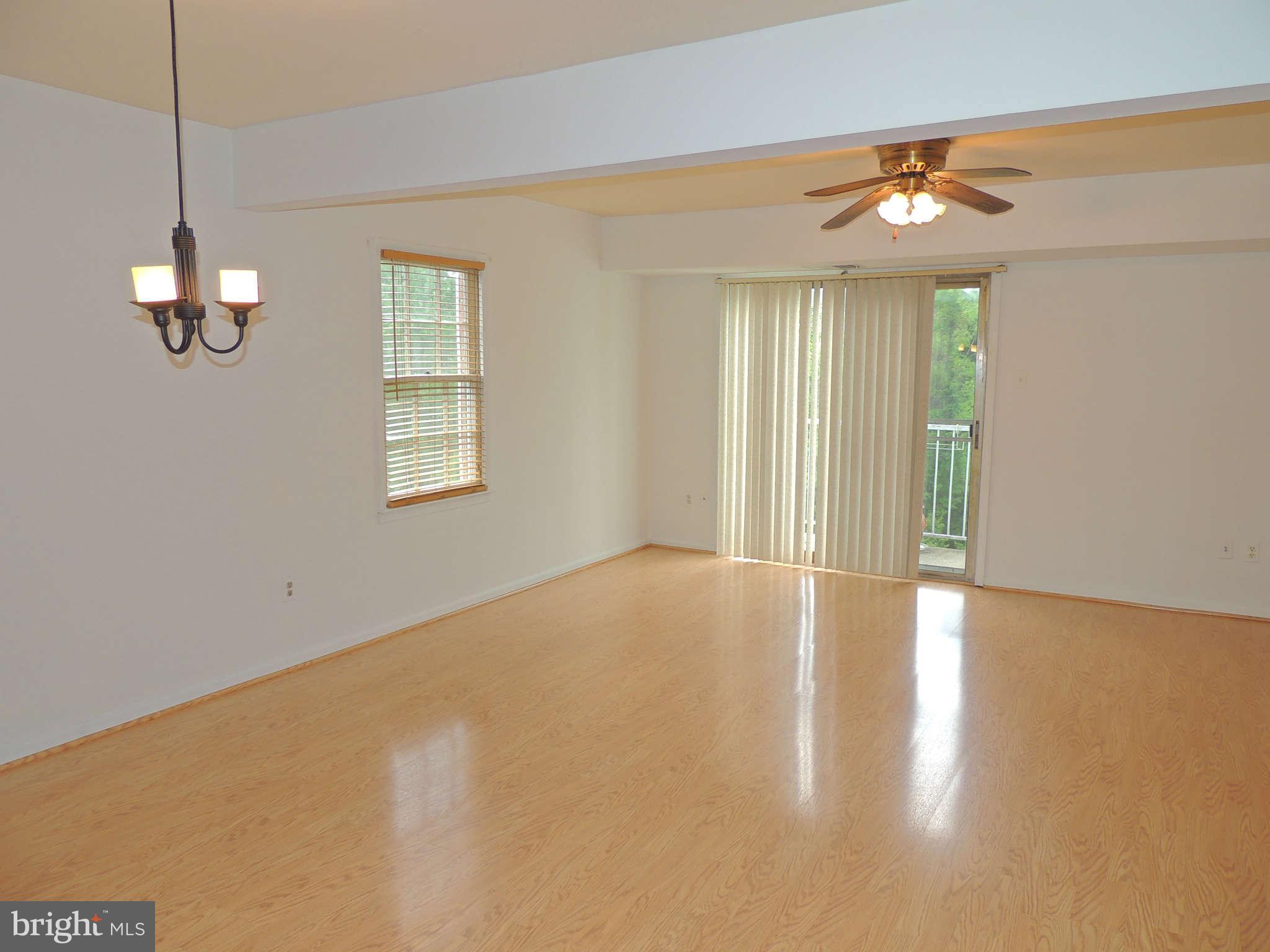 14539 Golden Oak Road Centreville, VA 20121 - Photo 3 of 13 Living Room