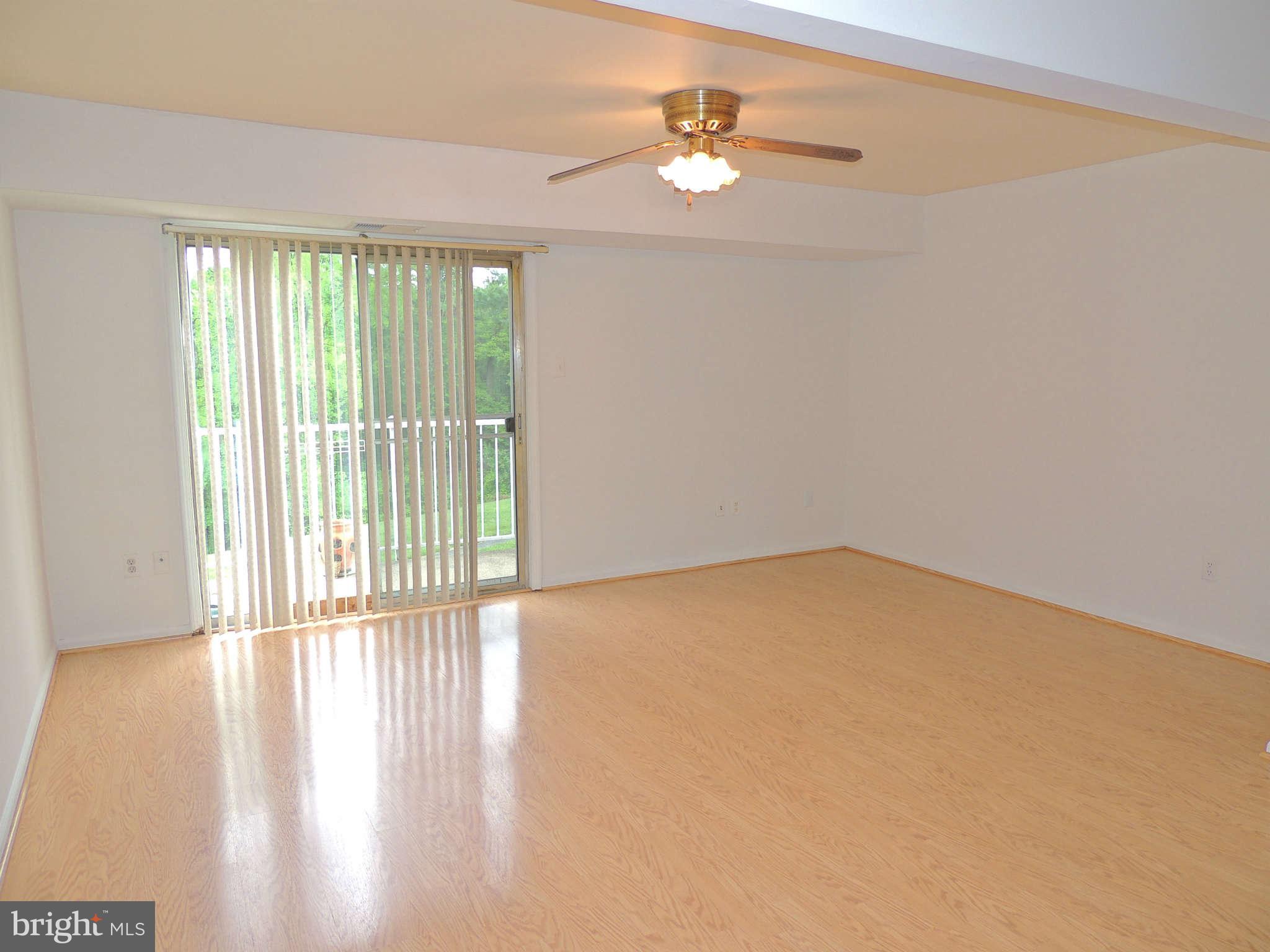 14539 Golden Oak Road Centreville, VA 20121 - Photo 4 of 13 Living Room