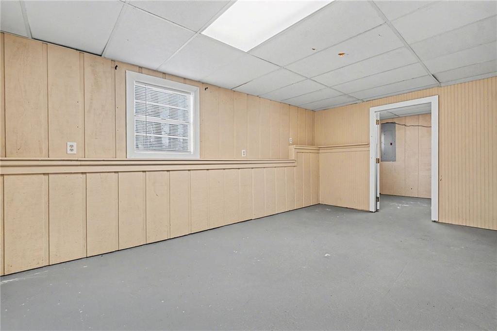 5295 Ridge Road Douglasville, GA 30134 - Photo 24 of 35 a view of a livingroom with an empty space