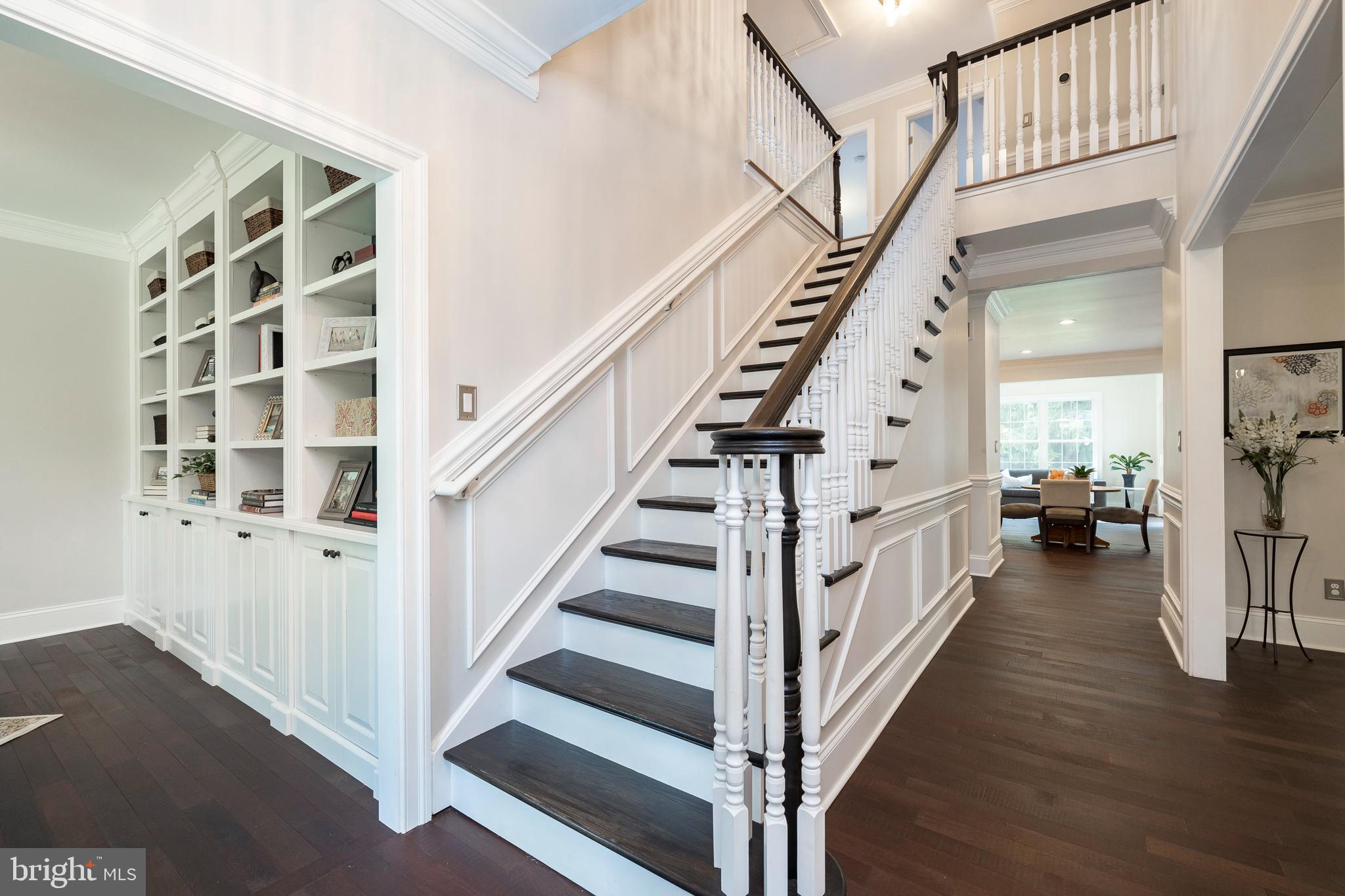 214 Devon State Road Devon, PA 19333 - Photo 4 of 59 Entry foyer