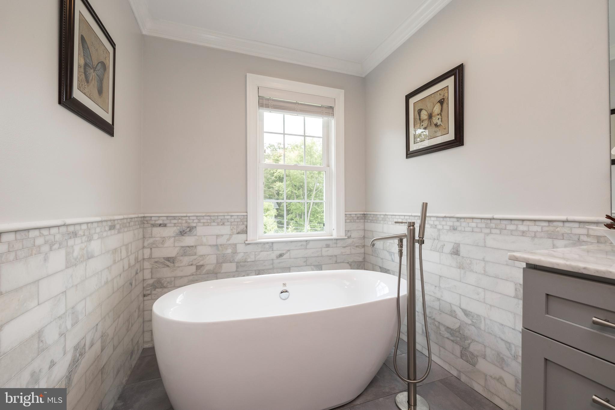 214 Devon State Road Devon, PA 19333 - Photo 31 of 59 Primary Bath