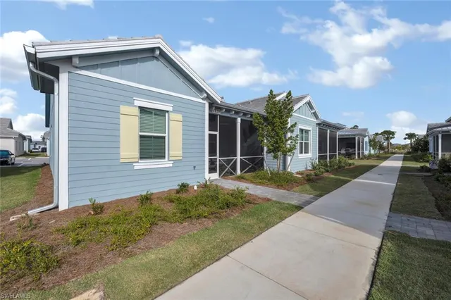a view front of house with entertaining space