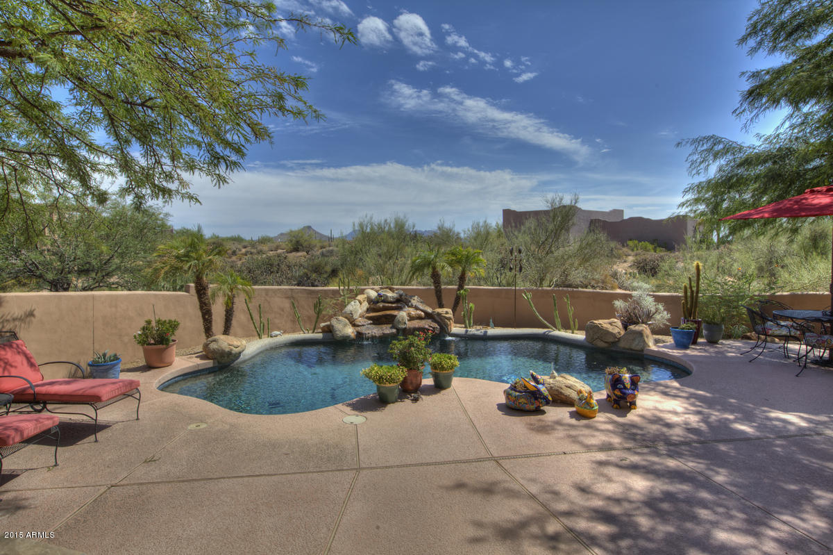 9527 Romping Road Carefree, AZ 85377 - Photo 6 of 40 Lounging in Privacy